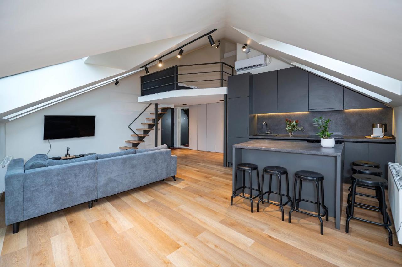 Loft 1 Bd Old Town Apartment By Hostlovers Kaunas Exterior foto